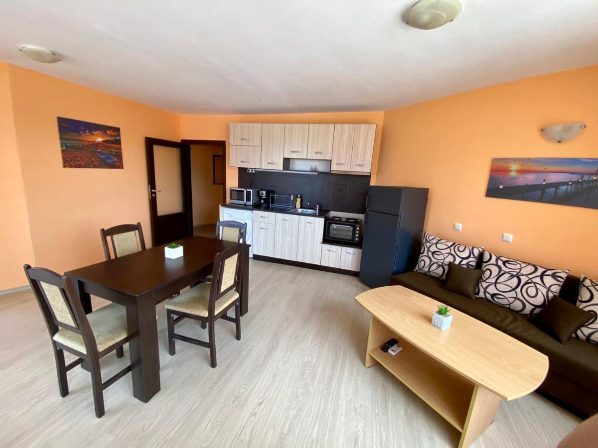 Cozy Apartment In The Center Of بريمورسكو المظهر الخارجي الصورة